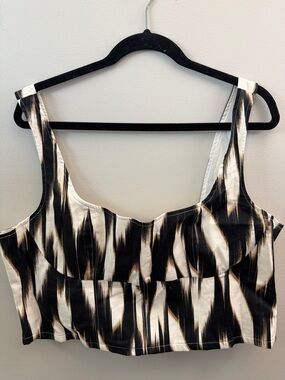 NWT Banana Republic Crop Top